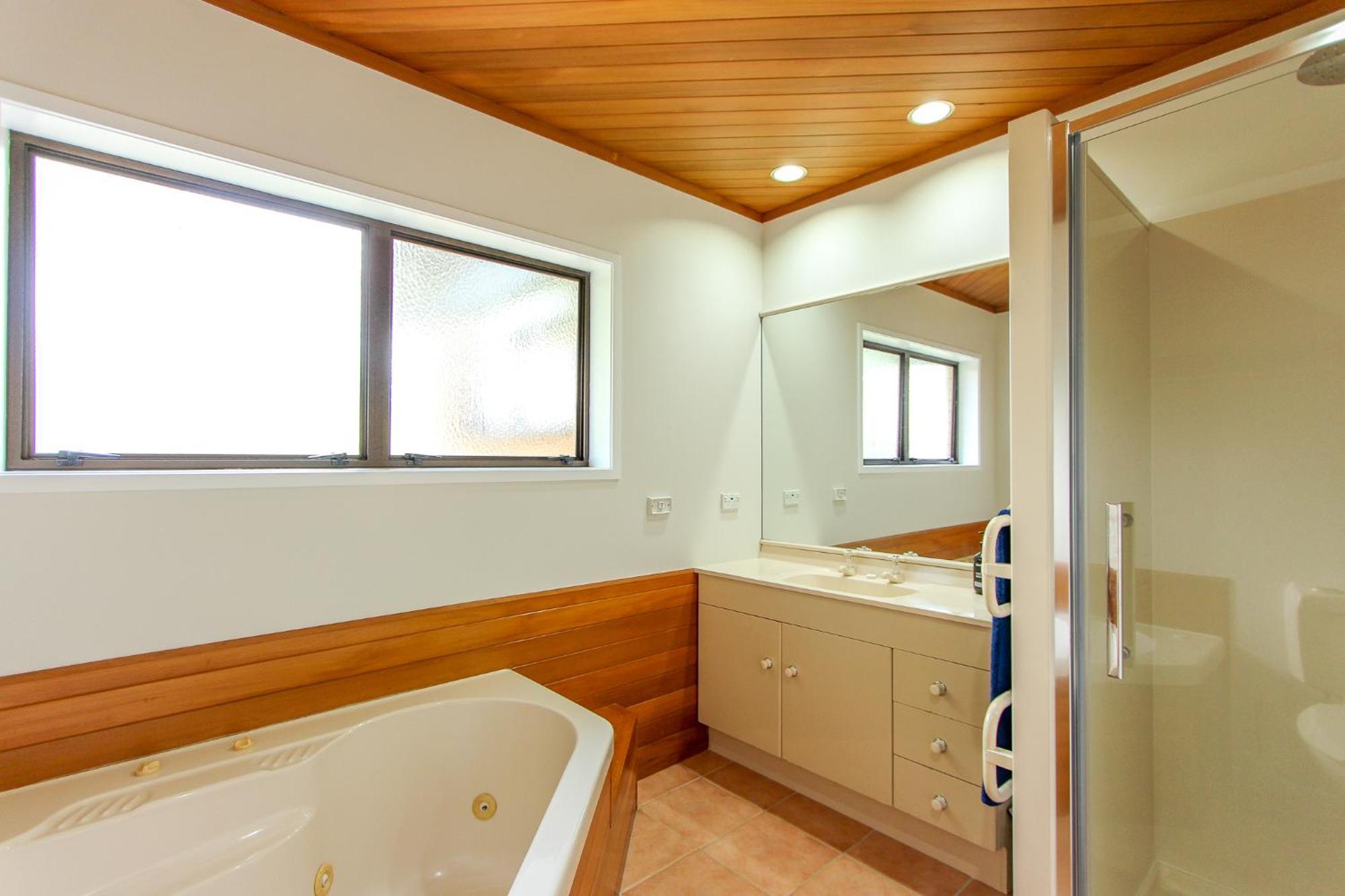 Spacious Retreat With Mountain View Rotorua Exterior foto